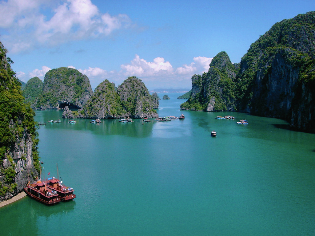 Nín thở với những vịnh biển cực đẹp và vô cùng nổi tiếng tại Việt Nam