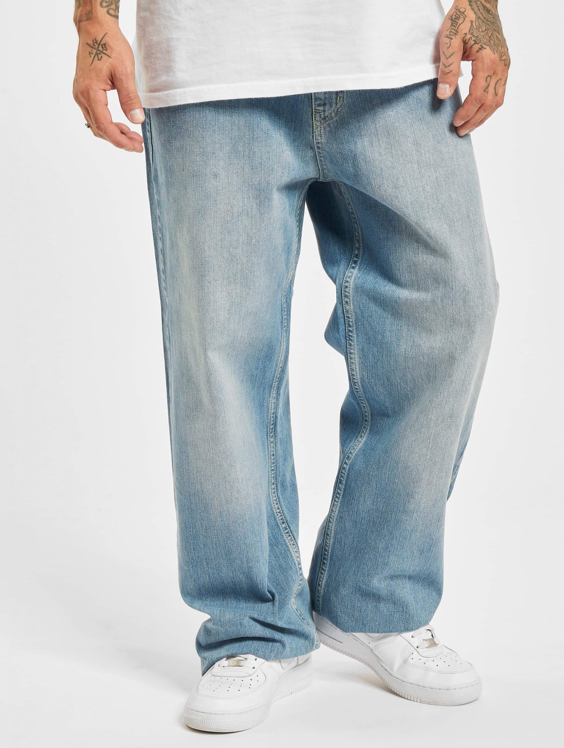 Mẫu quần jeans baggy nam